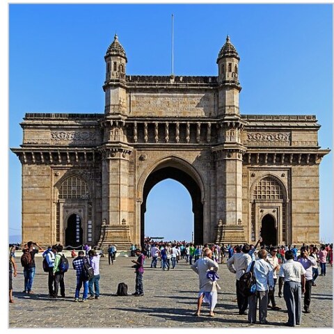 This is Gateway of India or India Gate? And where this monument located in India?