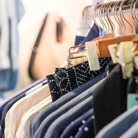 How does MIT’s approach to fashion design differ from traditional fashion schools, and what unique perspectives or methodologies do MIT fashion designers bring to the industry?