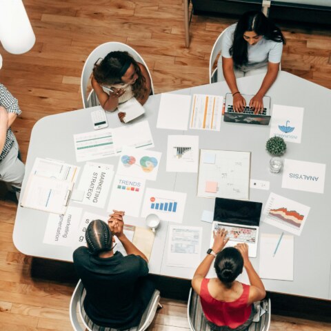 What are the differences between fundamental analysis and technical analysis in evaluating investment opportunities?