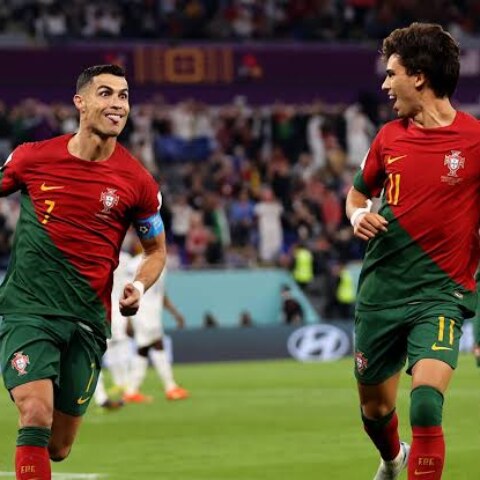 Who is the all time top scorer of international football ?