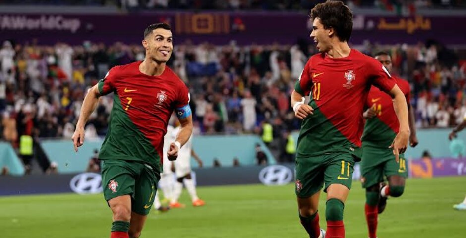 Who is the all time top scorer of international football ?