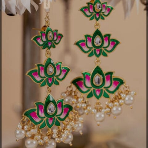 Which type of work has been done on this jewelry?