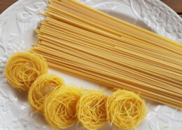 What type of pasta has a name meaning "little worms"?