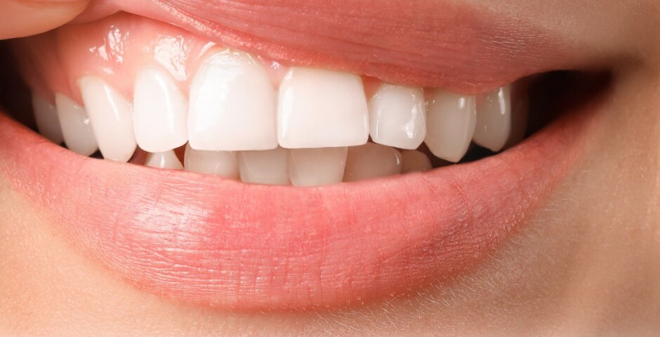 What makes a cosmetic dental clinic in Alpharetta different from a regular dental office?