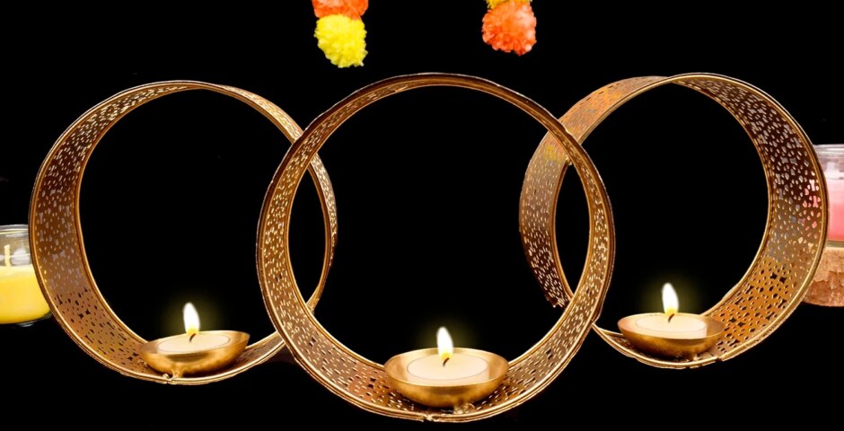 What are the best traditional and decorative lamps & lanterns to enhance your home décor during festivals?