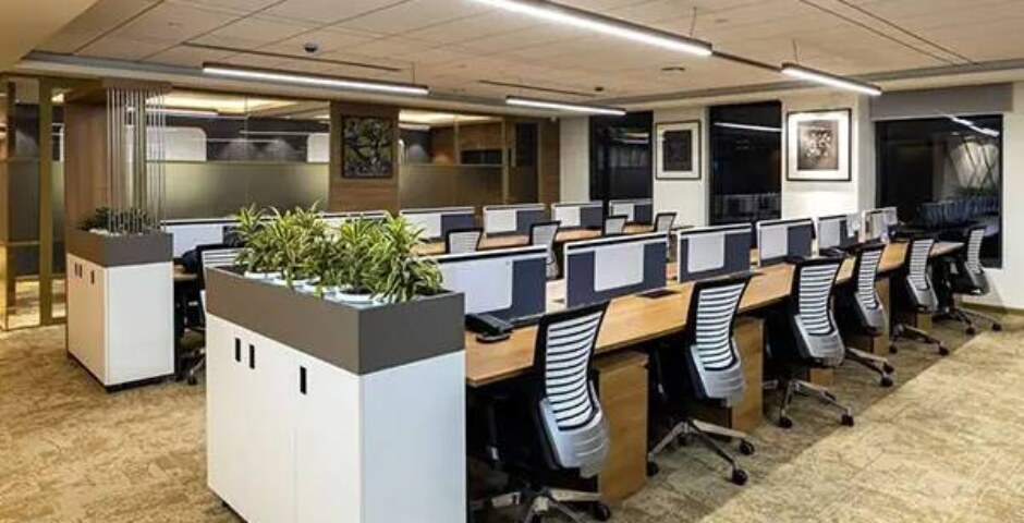 How to choose tile based systems manufacturers in Delhi for office furniture?