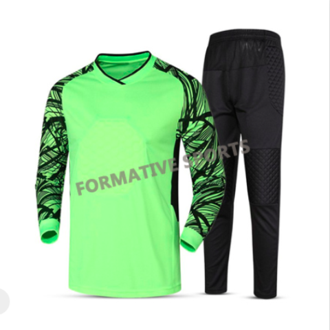 How can Fitness Clothing Manufacturers in USA support new fitness brands?