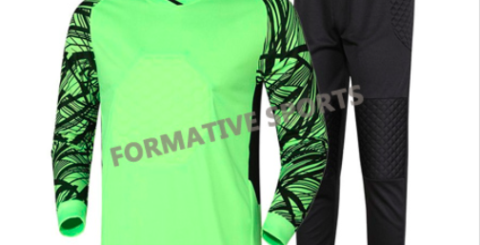 How can Fitness Clothing Manufacturers in USA support new fitness brands?